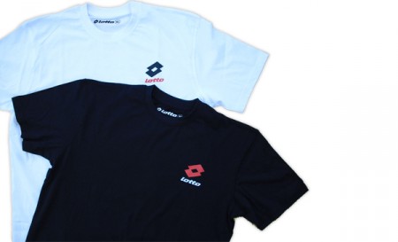 Výhodné balenie tričiek talianskej značky Lotto - 2 kusy čierna a biela farba v rovnakej veľkosti za cenu 10 EUR. Cíťte sa pohodlne a komfortne počas celého dňa.
